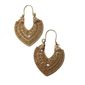 Detailed Gold Hoops